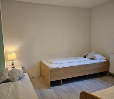 Offenburg Apartamento | Großzügiges Reihenhaus mit Garten ideal für Geschäftsreisende und Familien bis 8 Personen
