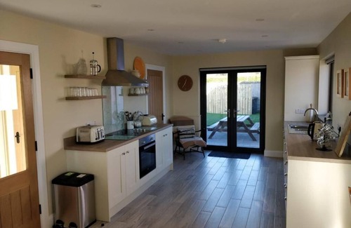 Castlewellan Cabaña | Gromoth Mountain View Cottage - Heather Cottage
