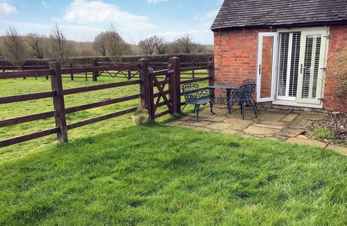 King's Bromley Casa | Groom's Cottage - E5398