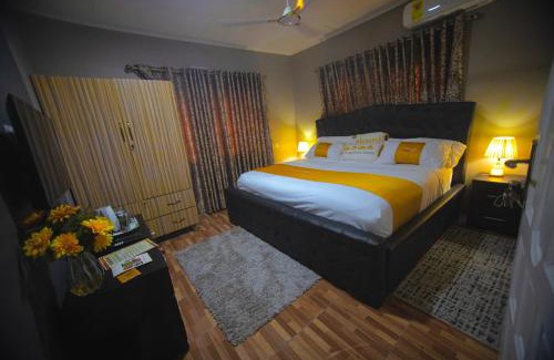 Accra Cama Y Desayuno | Groove Haven Lodge- Kasoa