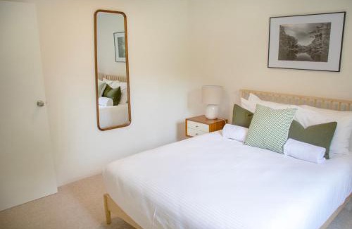 Little Grove Casa | Groove on into the Grove