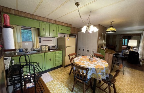 Hammondsport Casa | Groovy Getaway secluded retreat
