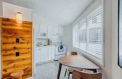 West End Casa | Groovy Getaway with Fenced Yard