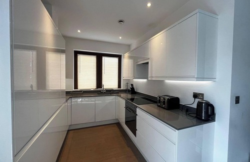 St Albans Apartamento | Grosvenor Rd - 2-Bedrooms - Sleeps 5 - Parking
