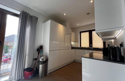 St Albans Apartamento | Grosvenor Rd - 2-Bedrooms - Sleeps 5 - Parking