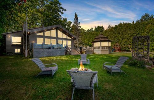 Tobermory Casa | Grotto Escape Unwind At Cameron Lakehouse