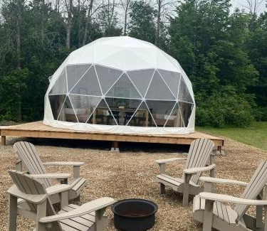 Miller Lake Otro | Grotto Getaway