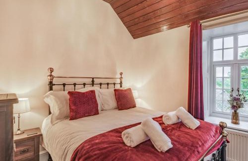 Cerrig-y-Druidion Casa | Groudd Hall