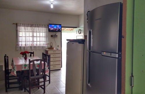 Praia do Ervino Apartamento | lower part house, 100 from the sea.[ entire lease option]