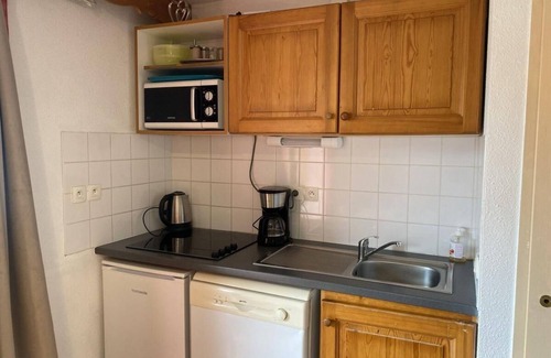 La Joue du Loup Apartamento | Planta baja, piscina, terraza, parking, tv, local para esquís, 25m², La Joue du Loup