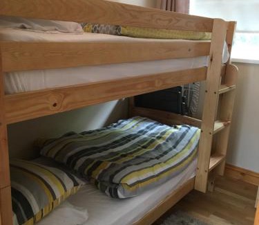 Brean Apartamento | Ground floor 2 bed apartment in central location with private access to 7 miles of sandy beach (sleeps 4)