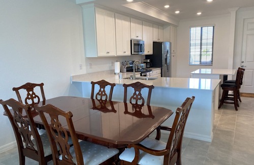 Lakewood Ranch Condominio | Ground Floor 2BR/2BA Condo With Golf/Tennis/Fitness Membership Available