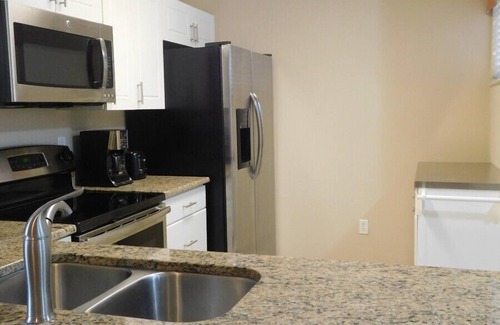 Biggar Condominio | Ground floor 3/2 with Courtyard