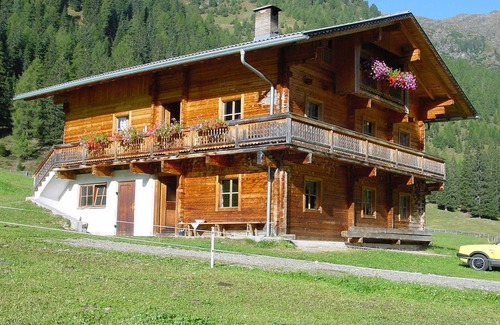 Innervillgraten Cabina | Ground Floor Apartment at House Gutwenger