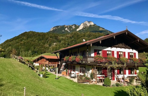 Windshausen Apartamento | Ground floor apartment 120 m², direct mountain view