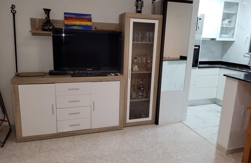 Torrevieja Apartamento | Apartamento bajo con terraza y piscina a 900 metros de la playa