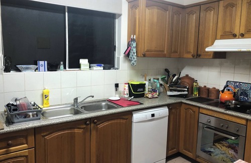 Rose Bay Apartamento | Ground Floor Apartment. Centrally located near bus stop and ferries