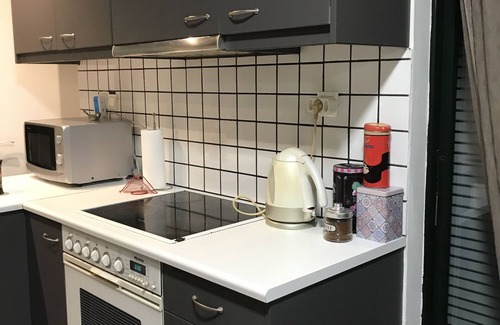Mets Apartamento | Ground floor apartment with fireplace , 10’on foot from the Acropolis