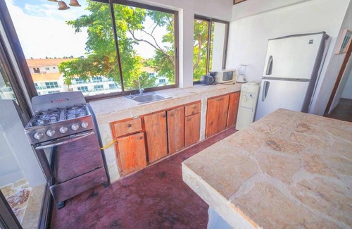 ProCab Apartamento | Ground-floor apt, pool, 1-minute walk to beach/supermarket, perfect for seniors!