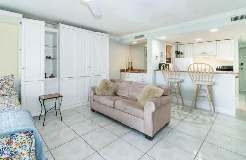 Sawgrass Apartamento | Ground Floor Convenient Gated Condo At Beach Sawgrass - Pet Friendly!