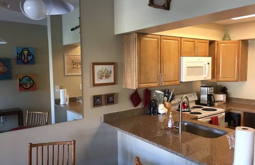 Central Naples Condominio | Ground Floor Condo in the Prestigious World Tennis Club, Membership Included