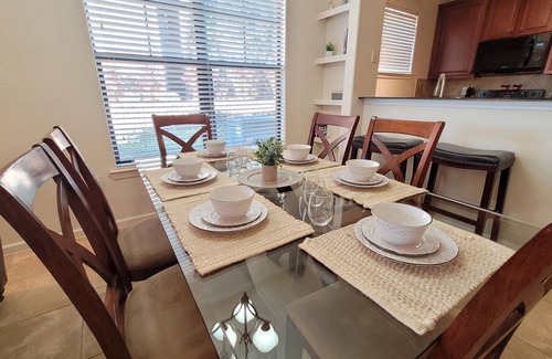 Wellington Condominio | Ground floor condo, no carpet, community pools, fitness room, 9 miles to Disney World