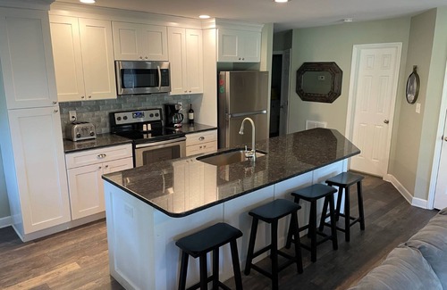 Sea Trail Condominio | Ground Floor/End Unit on Hole #2 Oyster Bay - Golfers Dream / Family Getaway