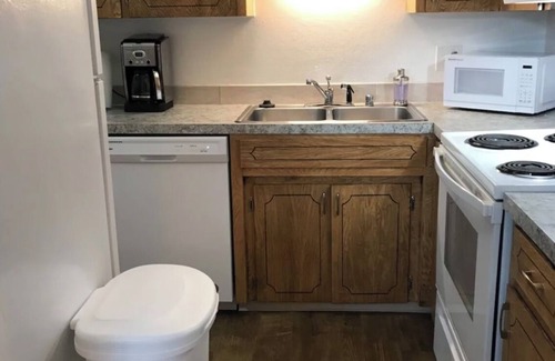 North Star Apartamento | Ground Floor End Unit in Midtown Anchorage