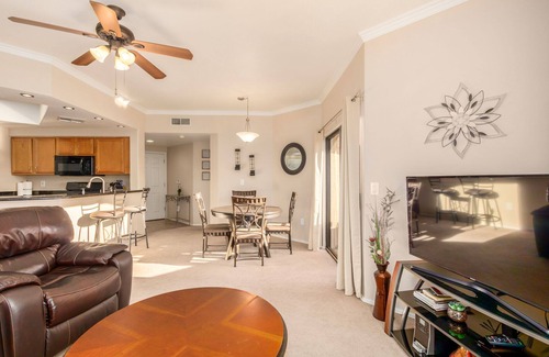 Kaufman And Broad At The Vineyards Condominio | Ground Floor.Heated Pool! Hot Tub! Gas grill! 3 miles to Cardinal stad! 2 Kings!