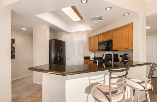 Kaufman And Broad At The Vineyards Condominio | Ground Floor.Heated Pool! Hot Tub! Gas grill! 3 miles to Cardinal stad! 2 Kings!