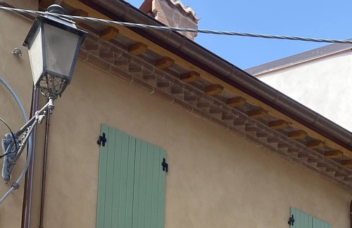Castel Bolognese Apartamento | Ground floor apartment with courtyard and cellar
