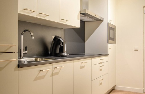 Bruinisse Apartamento | Ground floor modern apartment for 2 people
