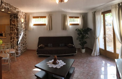 Afa Casa | En alquiler T2 nueve para 4 personas 55m2 con piscina 13,5x6