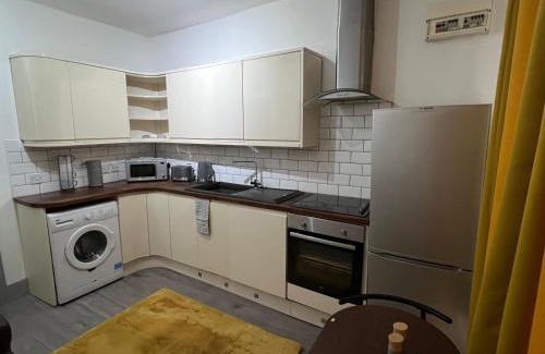 Warrington Apartamento | Ground Floor Two Bed Cairo Street