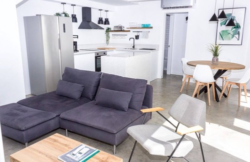 Vista de los Angeles-Rumina Apartamento | Planta baja con patio privado junto a la playa