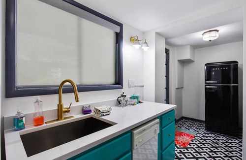 Historic District - North Apartamento | Ground Level Apartment in City Center by Perry Lane Hotel