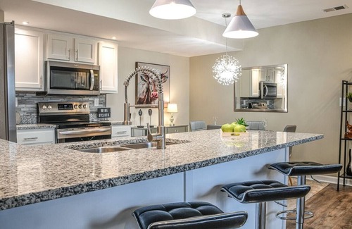 Shepherdsville Apartamento | ground level flat with washer-dryer & easy parking