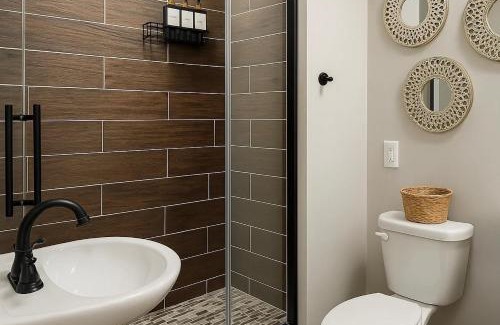 Irvington Apartamento | Group-Friendly Luxury 3BR 2 Baths Sleeps 8