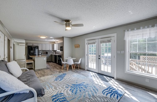 Socastee Casa | Group-Friendly Myrtle Beach House w/ Deck
