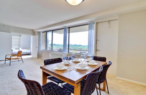 Crystal City Apartamento | Group-Friendly Stay Near Metro