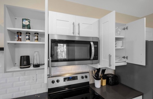 Maple Hill Casa | Group-Friendly Townhouse Stay – Sleeps up to 20