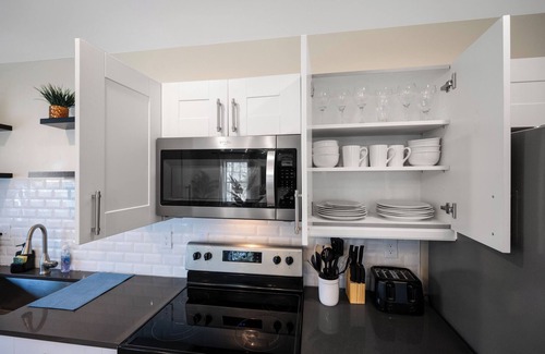 Maple Hill Casa | Group-Friendly Townhouse Stay – Sleeps up to 20
