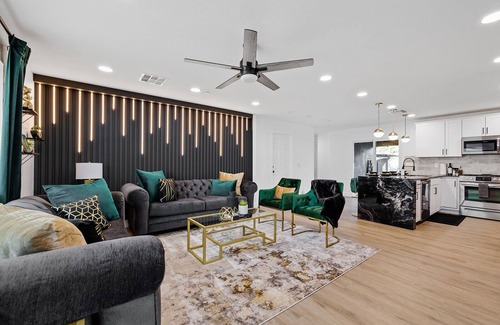 New Papago Parkway Casa | Group Fun HQ with Hot Tub + Bar, Heated Pool, Game Room & Lounge Near Old Town