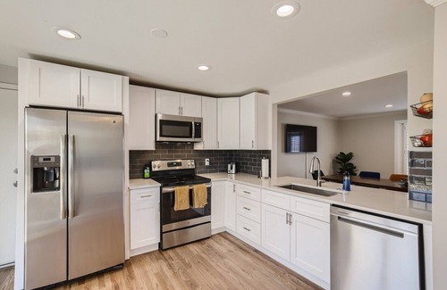 North Alameda Casa | Group Getaway in Denver- 5 Bedrooms - Bright & Spacious