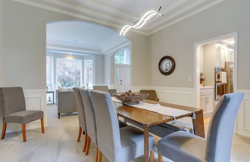 Seattle Hill-Silver Firs Cabaña | Group Getaway - Sprawling Snohomish Home!