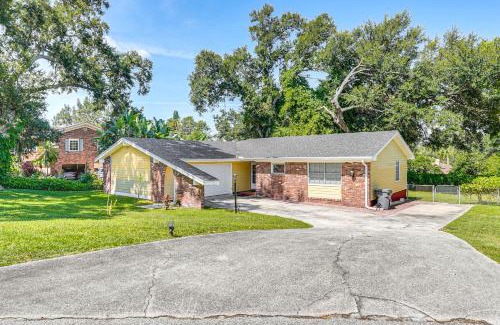 Lakeland Highlands Casa | Group Getaway with Deck and Yard in Lakeland!