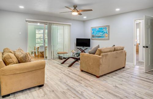 Lakeland Highlands Casa | Group Getaway with Deck and Yard in Lakeland!