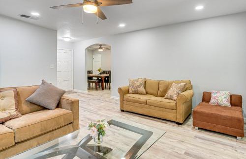 Lakeland Highlands Casa | Group Getaway with Deck and Yard in Lakeland!