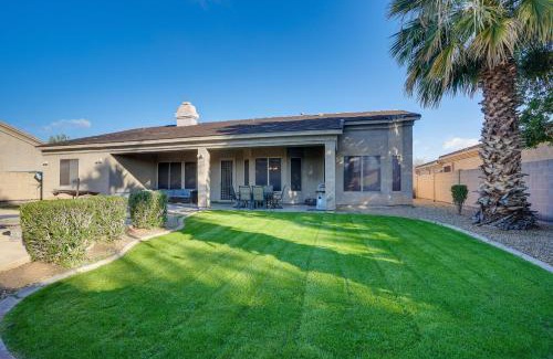 Palm Valley Casa | Group Getaway with Pool and Putting Green in Goodyear