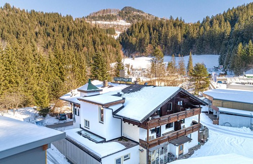 Itter Casa | Group home with beer garden near ski resort
